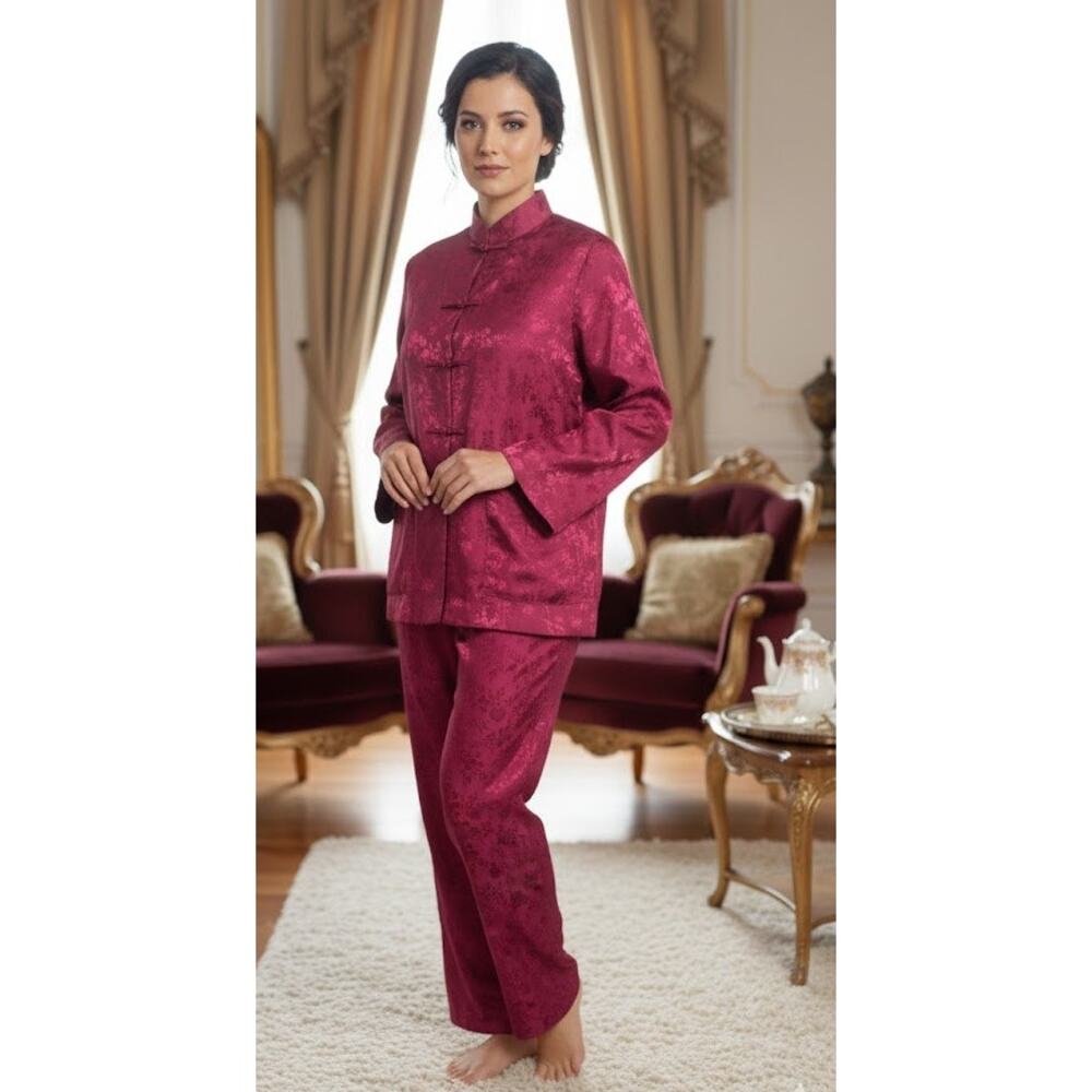 Bloomingdales Asian 3 Peice complete Vtge PJ's with bag Sz M never worn Magenta